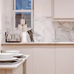 Garden - - Ground Floor Appartement *
