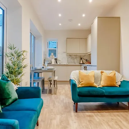 Garden - - Ground Floor Apartment Harrogate