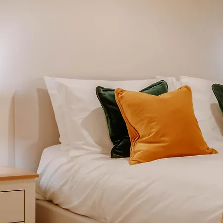 Mayfield - - Ground Floor Lägenhet