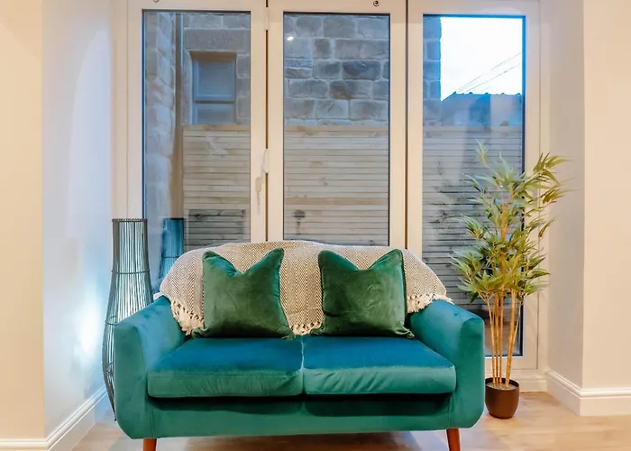 Garden - - Ground Floor Lejlighed